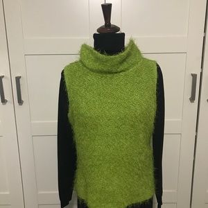 Woman’s Sweater Top